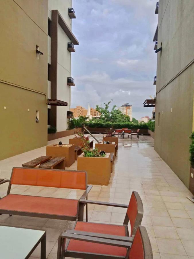 Grand Residences Studio Unit - Walking Distance To It Park Cebu Bagian luar foto